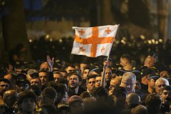 В Грузии заявили о планах митингующих штурмом взять дом правительства