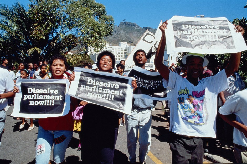 Демонстрация в честь освобождения Нельсона Манделы, Кейптаун, ЮАР, 11 февраля 1990 года 