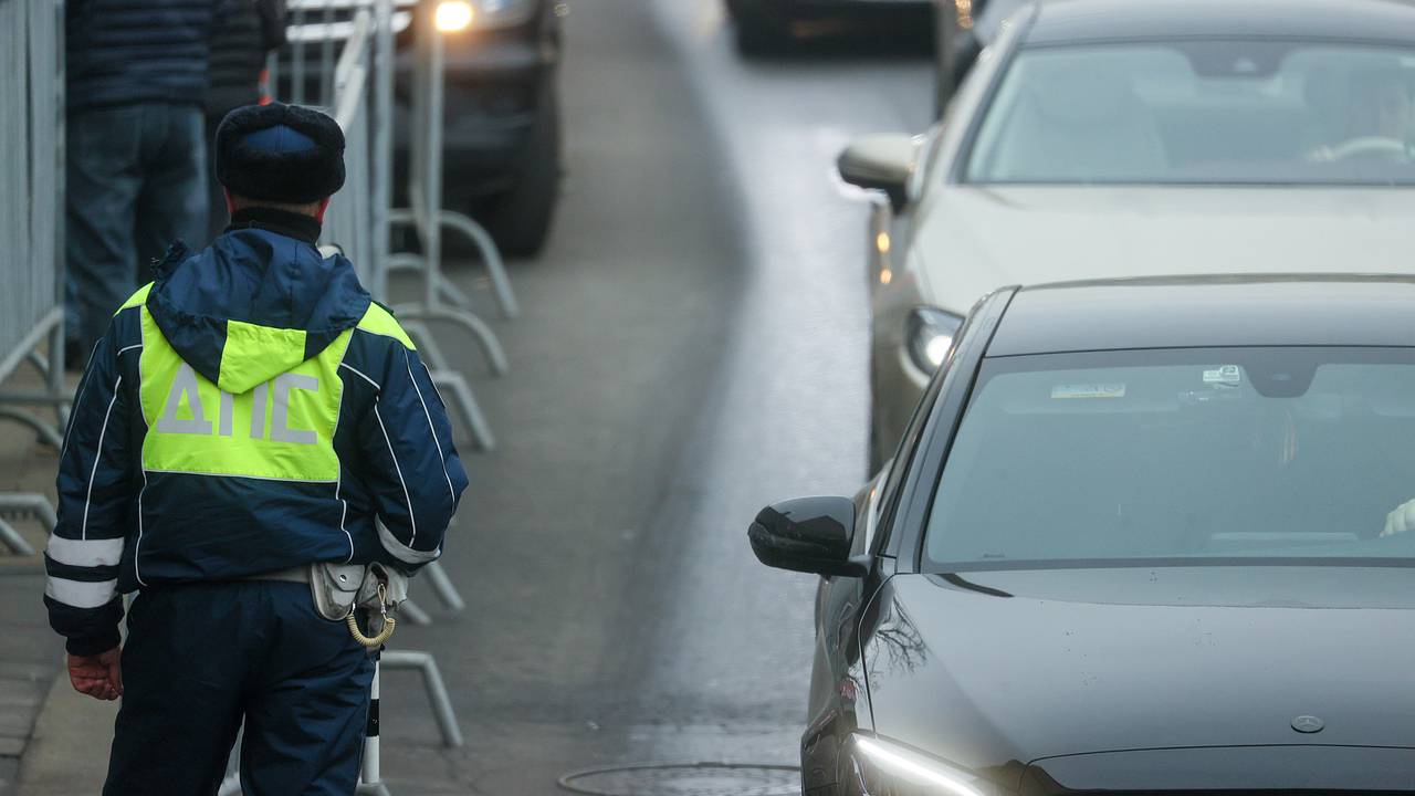 В Москве водитель шесть раз протаранил авто с семьей из Краснодара:  Происшествия: Россия: Lenta.ru