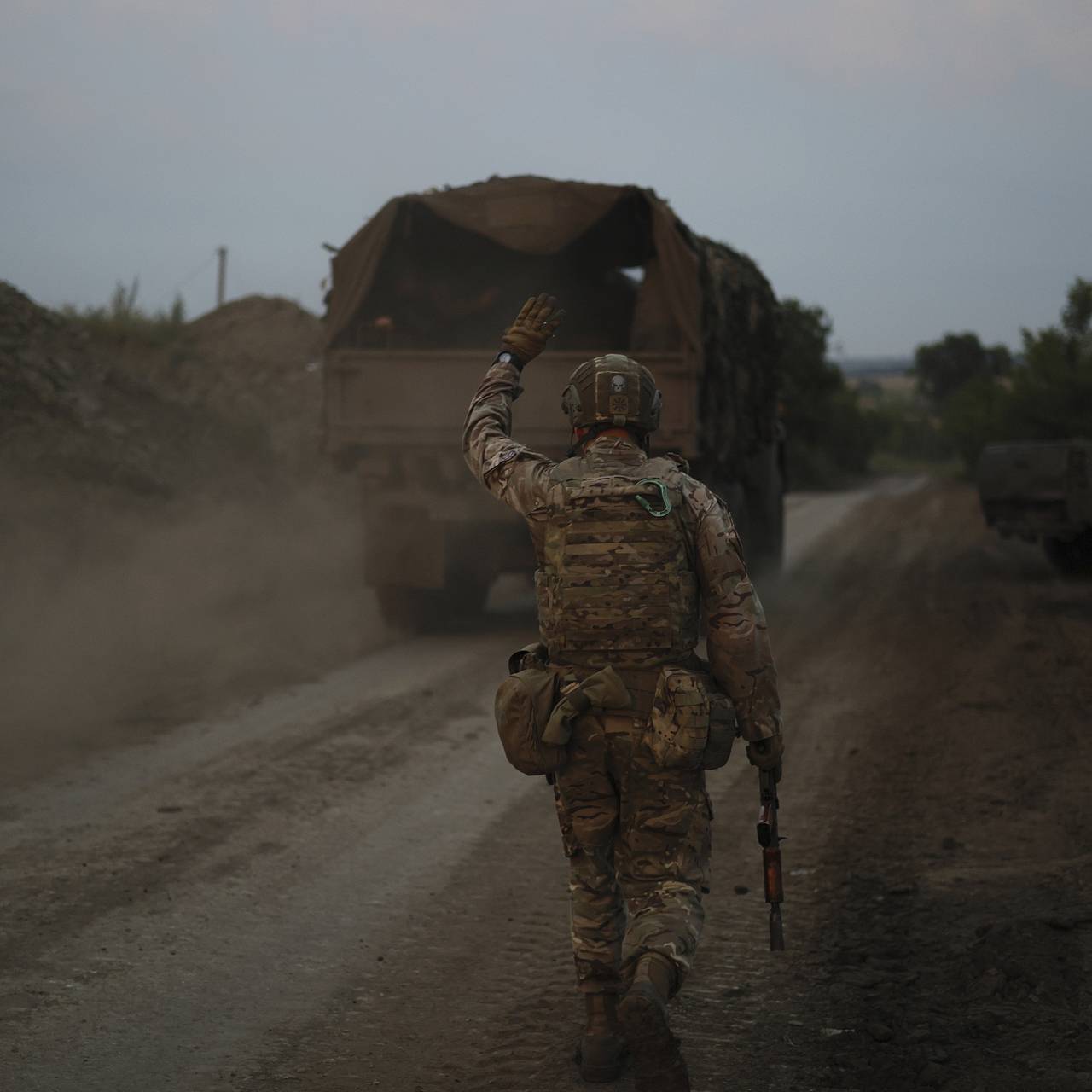 На Украине на сотрудника военкомата напала группа людей: Украина: Бывший  СССР: Lenta.ru