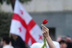 В Грузии начался марш женщин против закона об иноагентах