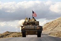 По военной базе США в Сирии с территории Ирака ударили четыре ракеты и дрон. Кто взял на себя ответственность за атаку? 