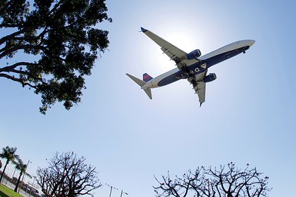 Пассажирку американской авиакомпании нашли бездыханной на рейсе в Африку