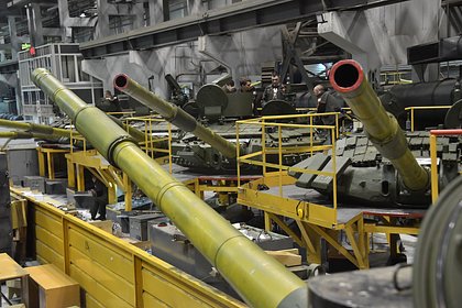 Евросоюз приготовил санкции для поставщиков военных товаров в Россию