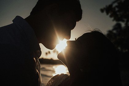 Мужчины и женщины вспомнили о самых ужасных поцелуях в своей жизни