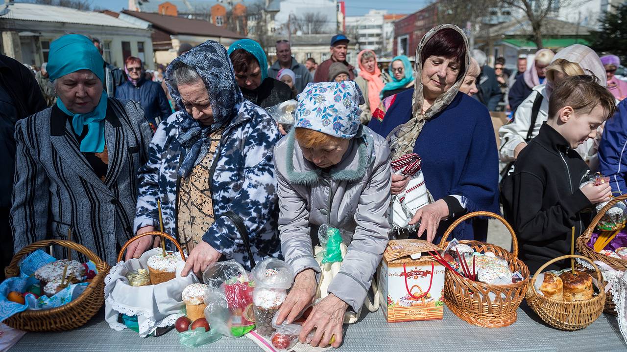 Пасха 2024: суть, дата, традиции, богослужения, где и во сколько освящают  куличи и яйца: Общество: Россия: Lenta.ru