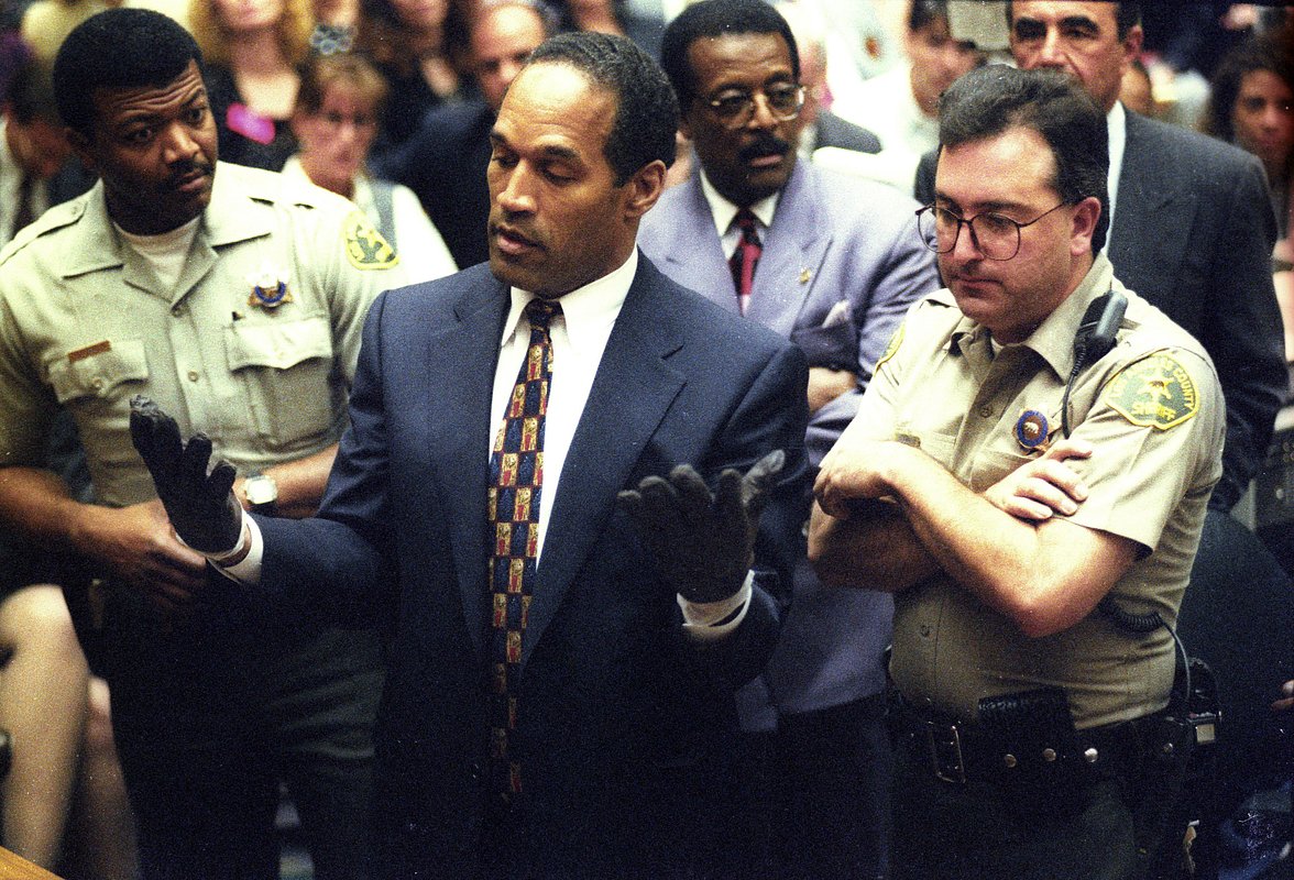 О. Джей Симпсон в суде в 1995 году
