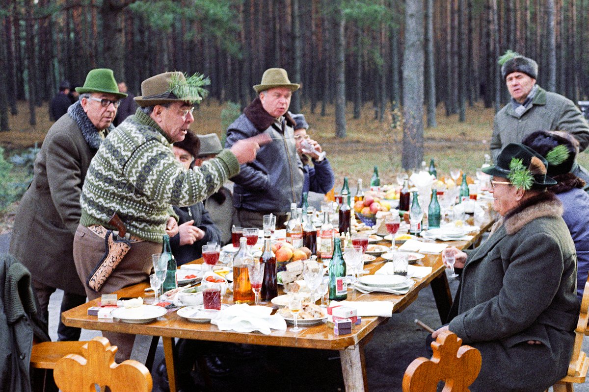 Леонид Брежнев на пикнике с Иосипом Броз Тито под Киевом, 1973 год