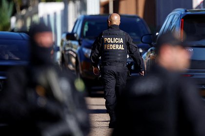 Полиция Бразилии завершила поиск взрывчатых веществ в посольстве России
