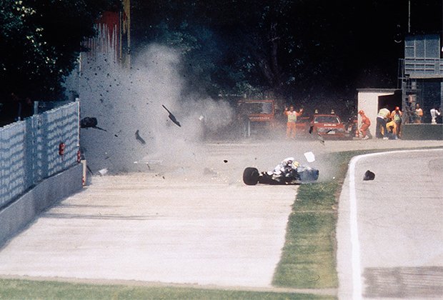 Болид Сенны после аварии на Гран-при Сан-Марино