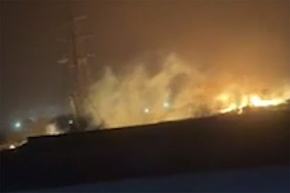 Появились кадры пожара в микрорайоне в Улан-Удэ