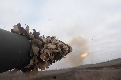 Российский танк уничтожил замаскированные укрепления ВСУ