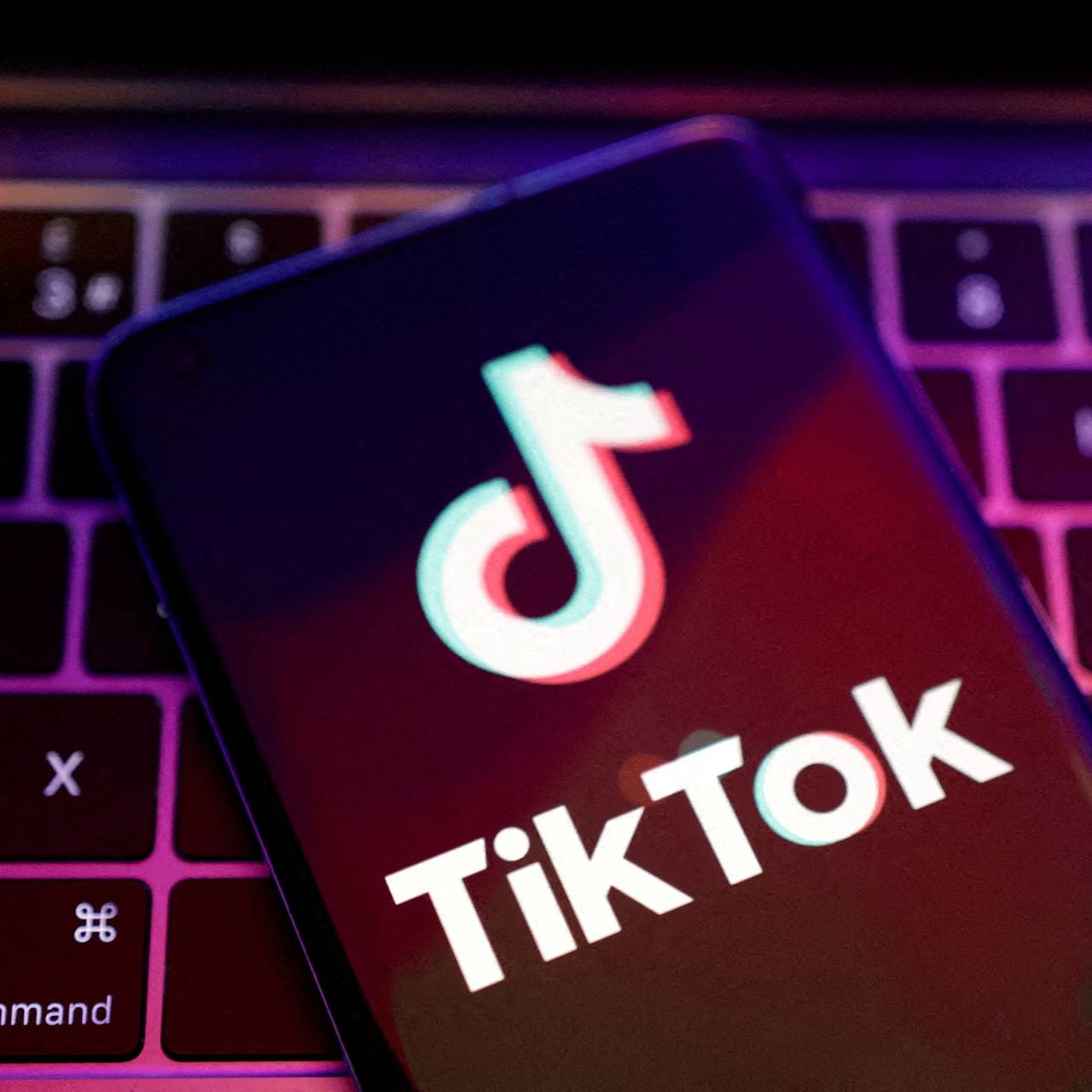 В TikTok заблокировали один из аккаунтов Sputnik: Интернет: Интернет и СМИ:  Lenta.ru