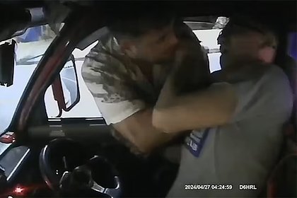 Агрессивный турист избил водителя такси из-за 250 рублей и попал на видео
