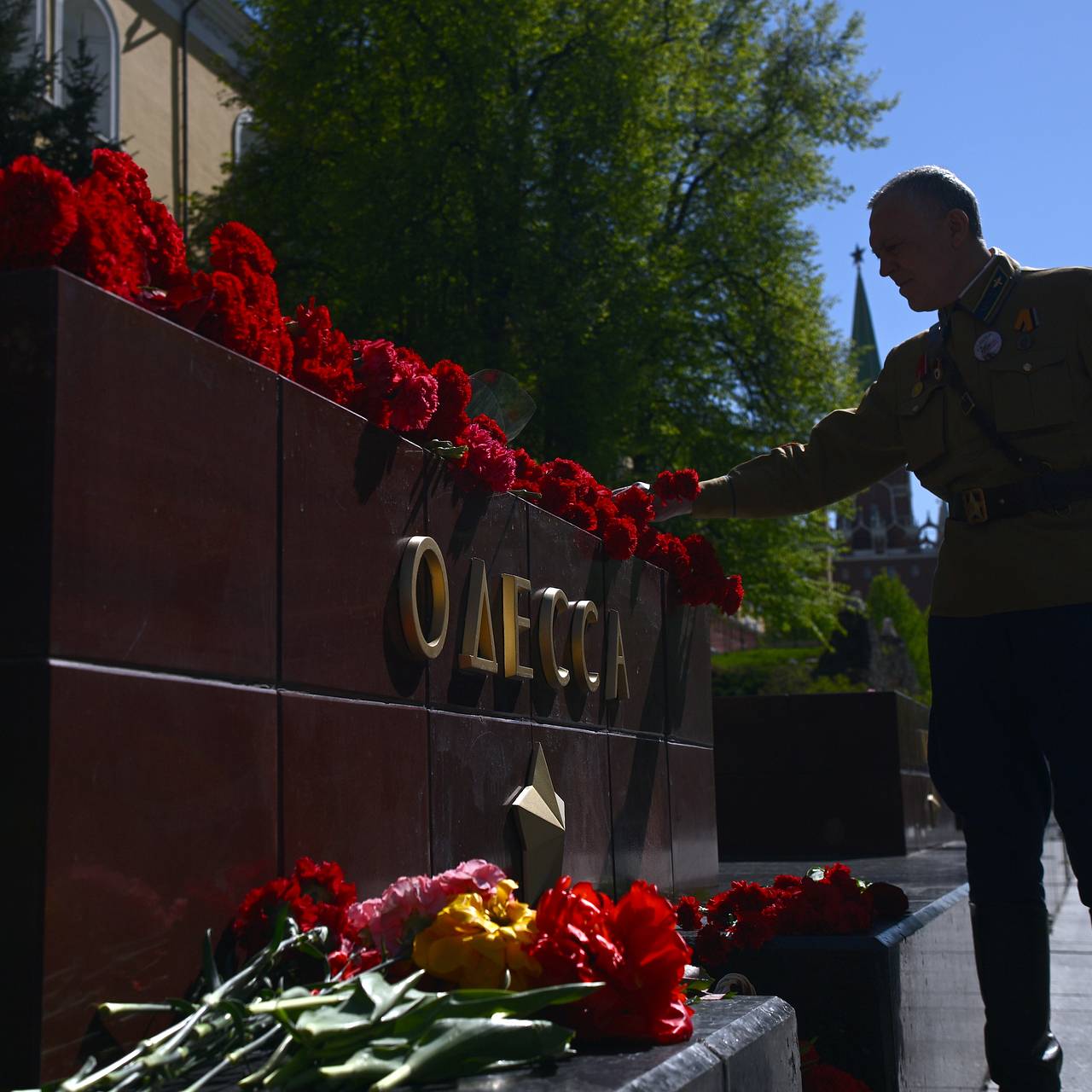 В России почтили память погибших в Доме профсоюзов в Одессе: Политика:  Россия: Lenta.ru