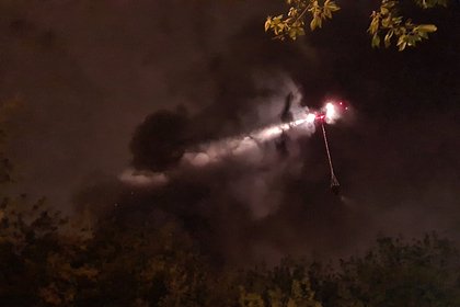 Третий вертолет запросили для тушения пожара в Москве