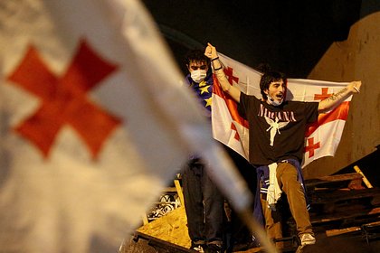 Протестующие в Грузии против закона об иноагентах собрались в центре Тбилиси