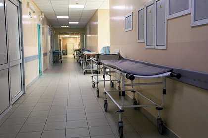 Переносившая пациента санитарка в российской больнице сломала позвоночник