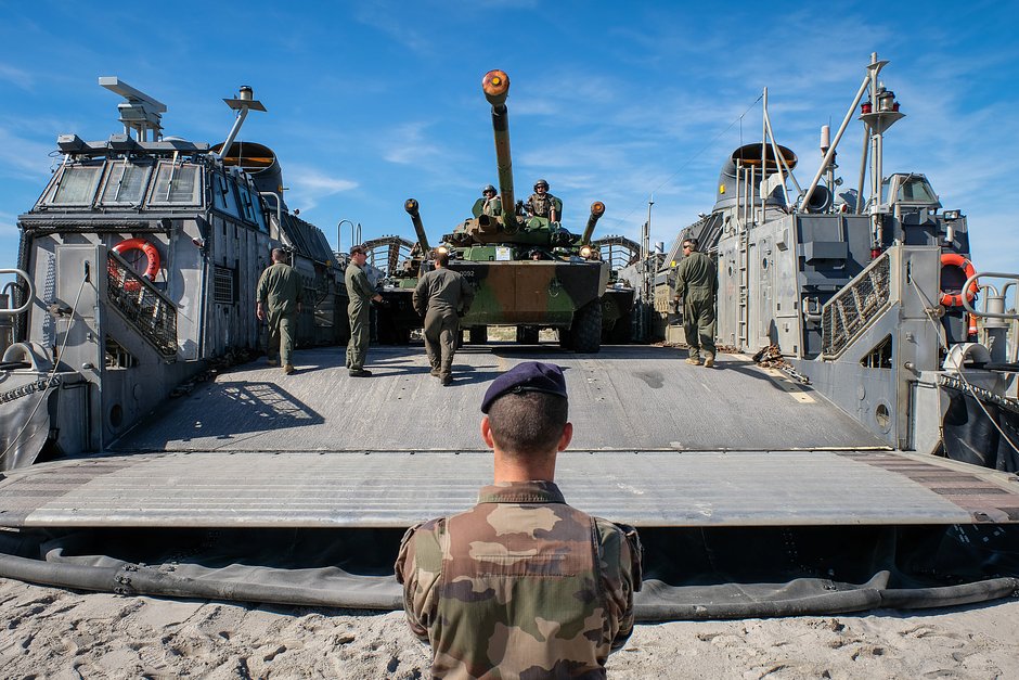 Учения «Смелый аллигатор», организованные Военно-морскими силами США и Корпусом морской пехоты на восточном побережье США в «Кэмп Лежене», Северная Каролина, Джексонвилл, США, 21 октября 2017 года