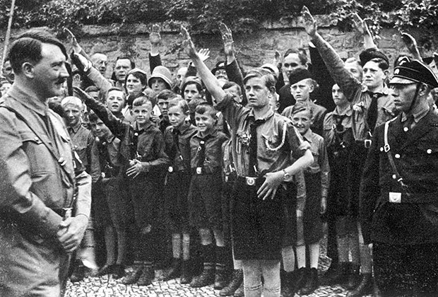 Нацисты в форме Hugo Boss, 1933 год