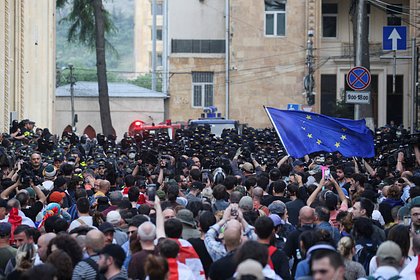 В провокациях на акциях протеста в Грузии увидели иностранный след
