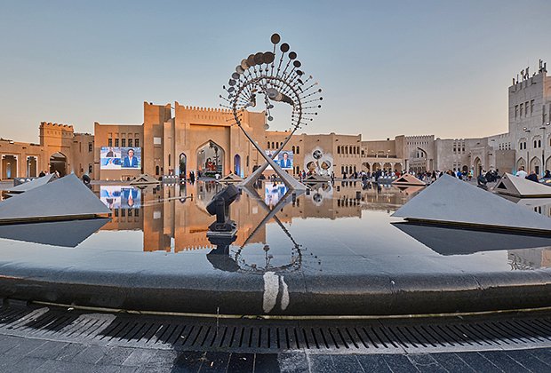 На территории культурной деревни «Катара» расположены театры, музеи, арт-галереи и две мечети