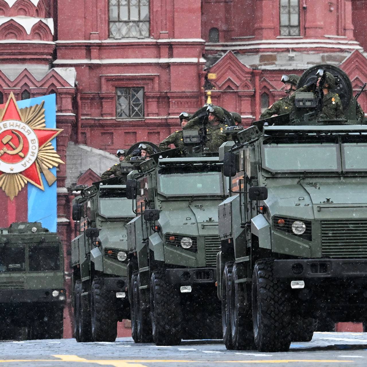 Военный эксперт высказался об особенностях парада Победы на Красной  площади: Политика: Россия: Lenta.ru