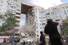 МЧС сообщило еще об одном погибшем при обрушении дома в Белгороде