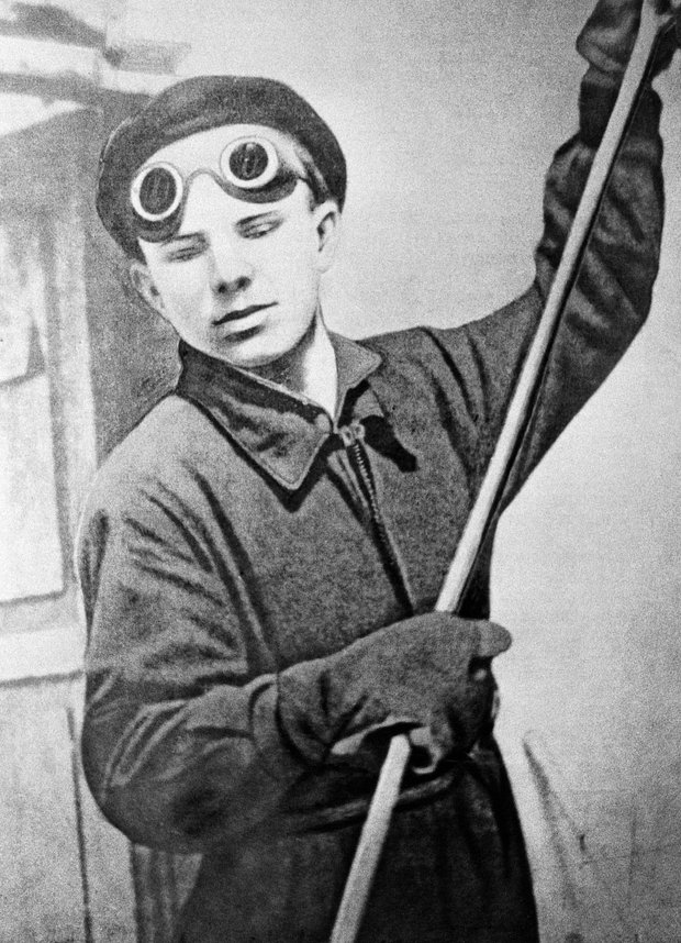 Юрий Гагарин во время учебы в Люберецком ремесленном училище
