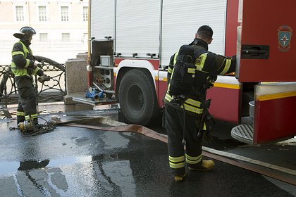 Пожар на теплоходе в Архангельске локализовали