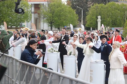 Пара из Бурятии поженилась на массовой свадьбе и поделилась опытом