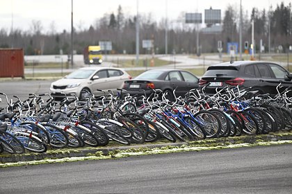 Таможня Финляндии продала на аукционе велосипеды приехавших в страну беженцев