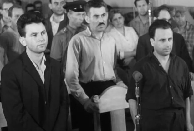 На переднем плане: Владислав Файбишенко (слева) и Ян Рокотов во время вынесения второго приговора


