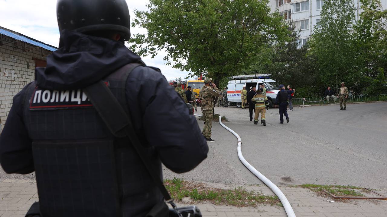 В Белгороде прогремели взрывы после объявления ракетной опасности:  Происшествия: Россия: Lenta.ru