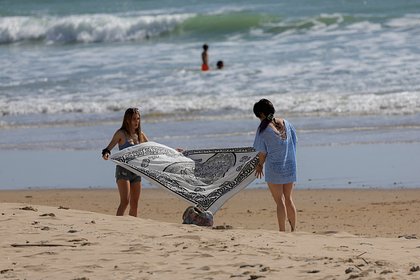 Россиянам раскрыли стоимость летнего отдыха на пляжном курорте Европы