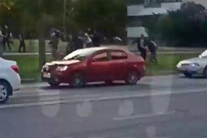 Неизвестные устроили массовую драку со стрельбой в Москве и попали на видео