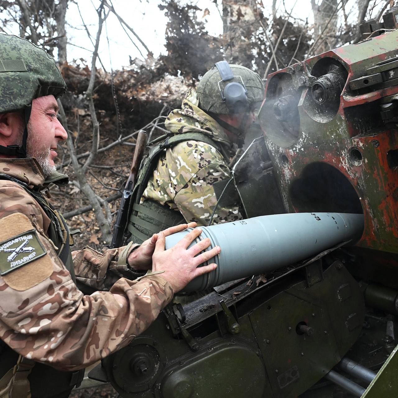 Российские военные двумя выстрелами уничтожили опорный пункт ВСУ: Украина:  Бывший СССР: Lenta.ru