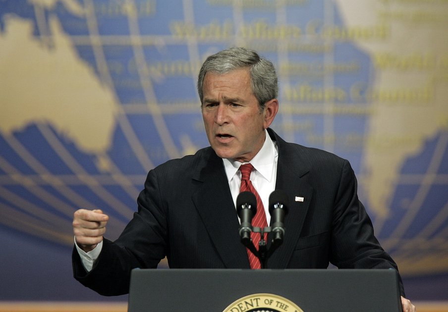 Джордж Буш — младший, президент США с 2001 по 2009 год