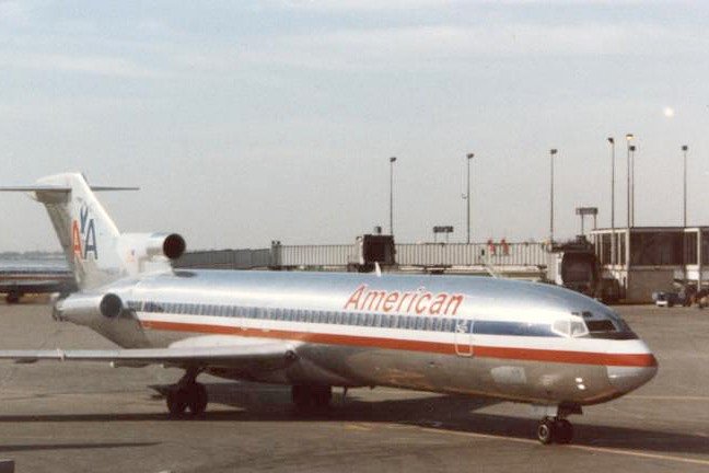 Boeing 727-223 бортовой номер N844AA в аэропорту Чикаго, 1989 год