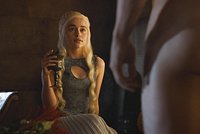 Голые мужчины начали появляться в кино чаще, чем женщины. Почему Голливуд перестал раздевать актрис?