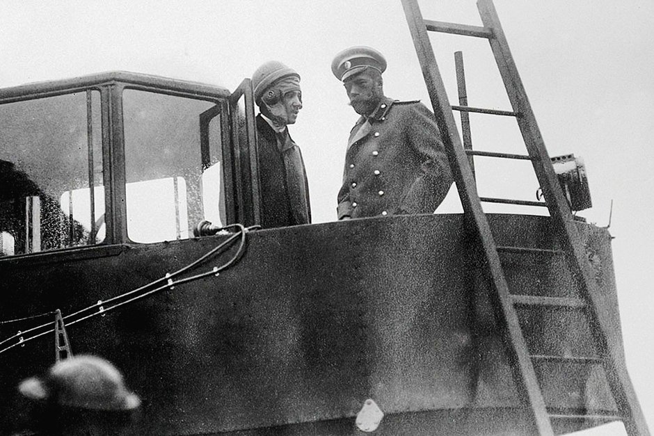 Сикорский с императором Николаем II на борту «Русского витязя», 1913 год