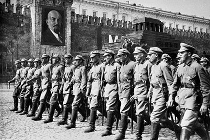 Раскрыты последствия репрессий против тысяч офицеров Красной армии. Какой ущерб нанесла стране жестокость вождя?