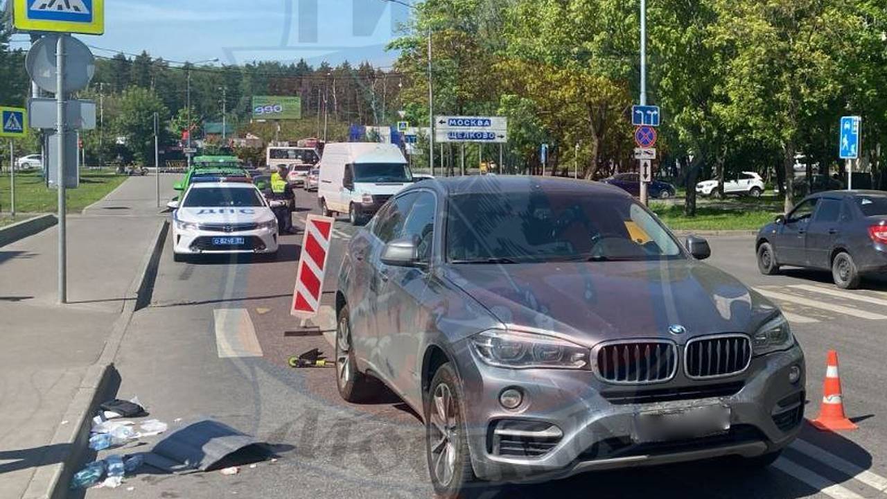 В Москве водитель BMW переехал восьмилетнюю школьницу: Общество: Россия:  Lenta.ru