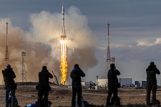 Запуск ракеты-носителя «Союз-2.1а» с пилотируемым кораблем «Союз МС-25» с космодрома Байконур