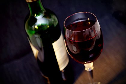 Влияние роста пошлин на поставки вина из Европы оценили