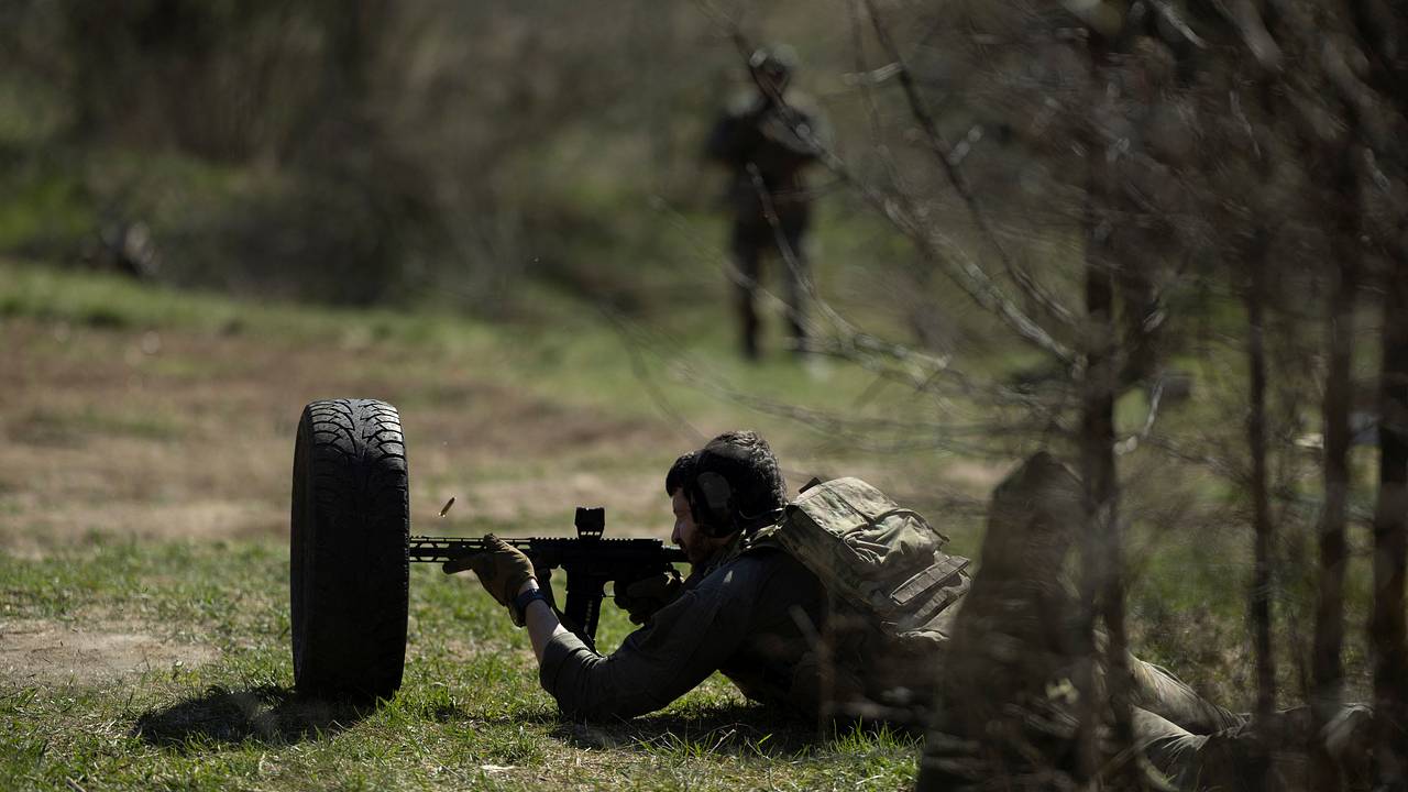 Стремление иностранцев воевать за ВСУ объяснили желанием снять видео в  TikTok: Политика: Мир: Lenta.ru