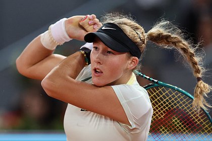 The 17-year-old Russian tennis player beat the former first racket at Roland Garros