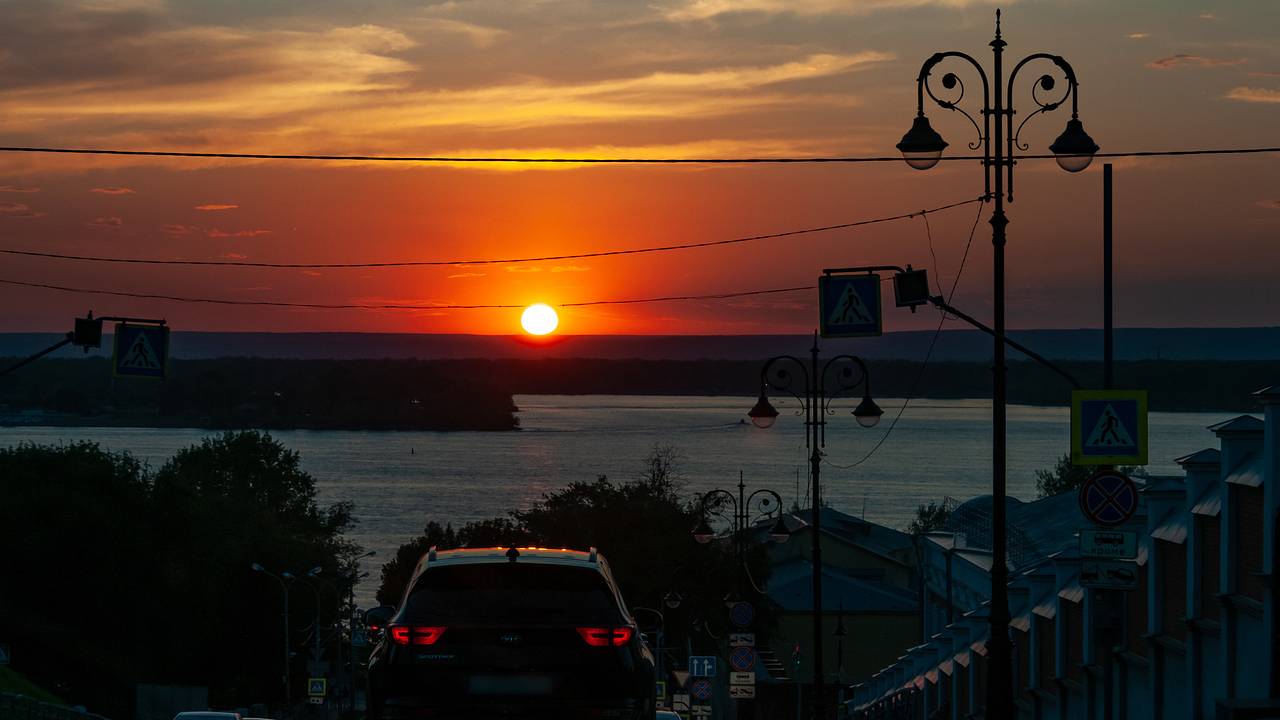 На Землю обрушилась четырехдневная магнитная буря: Городская среда:  Экономика: Lenta.ru