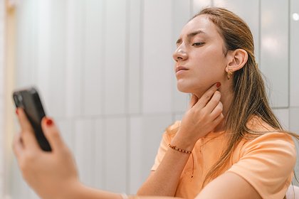 The doctor named exercises to get rid of a double chin