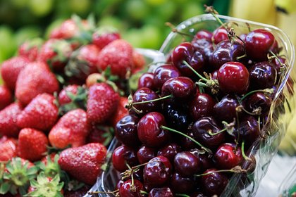 В России спрогнозировали цены на клубнику и черешню